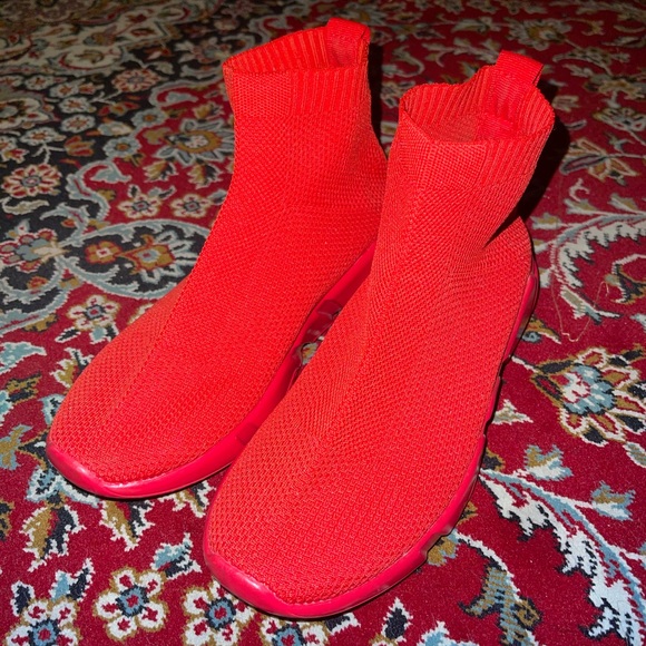 Super cute red Sock sneakers (rare) - Picture 2 of 13